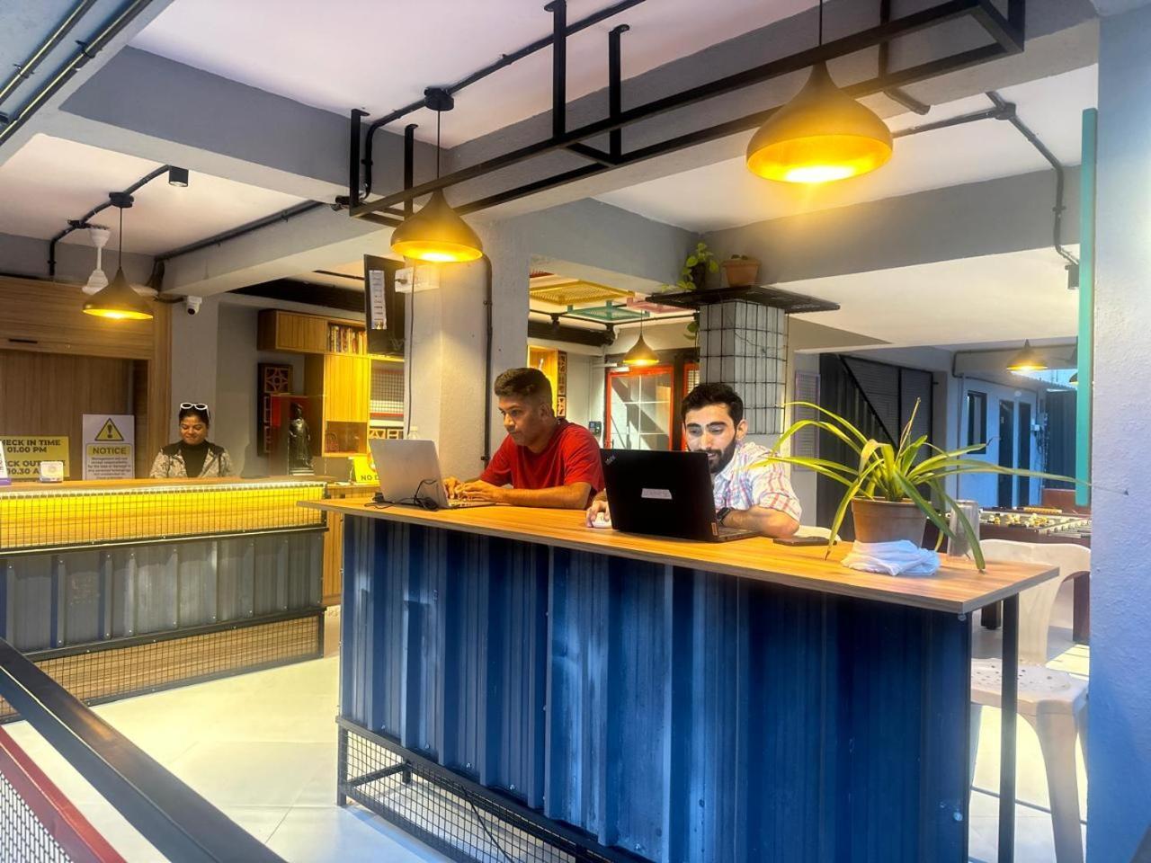 Travotale Hostel And Cowork Koregaonpark Pune Exterior photo
