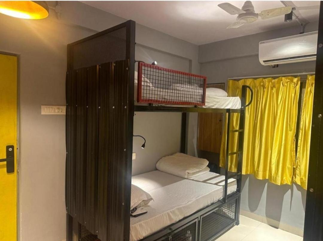 Travotale Hostel And Cowork Koregaonpark Pune Exterior photo